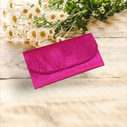 The Purse/Envelope is a stylish and elegant and fashionable designed.