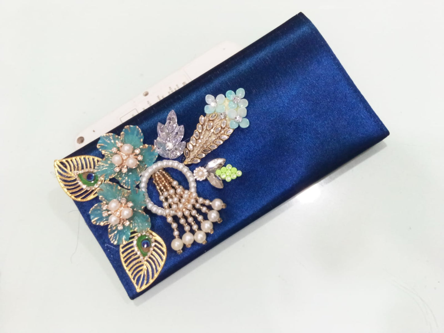 Royal Midnight Pearl & Seafoam Clutch Description