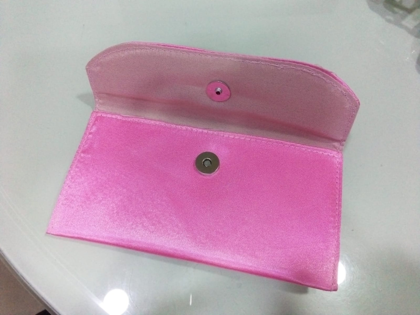 Elegant Peacock-Motif Embroidered Satin Clutch