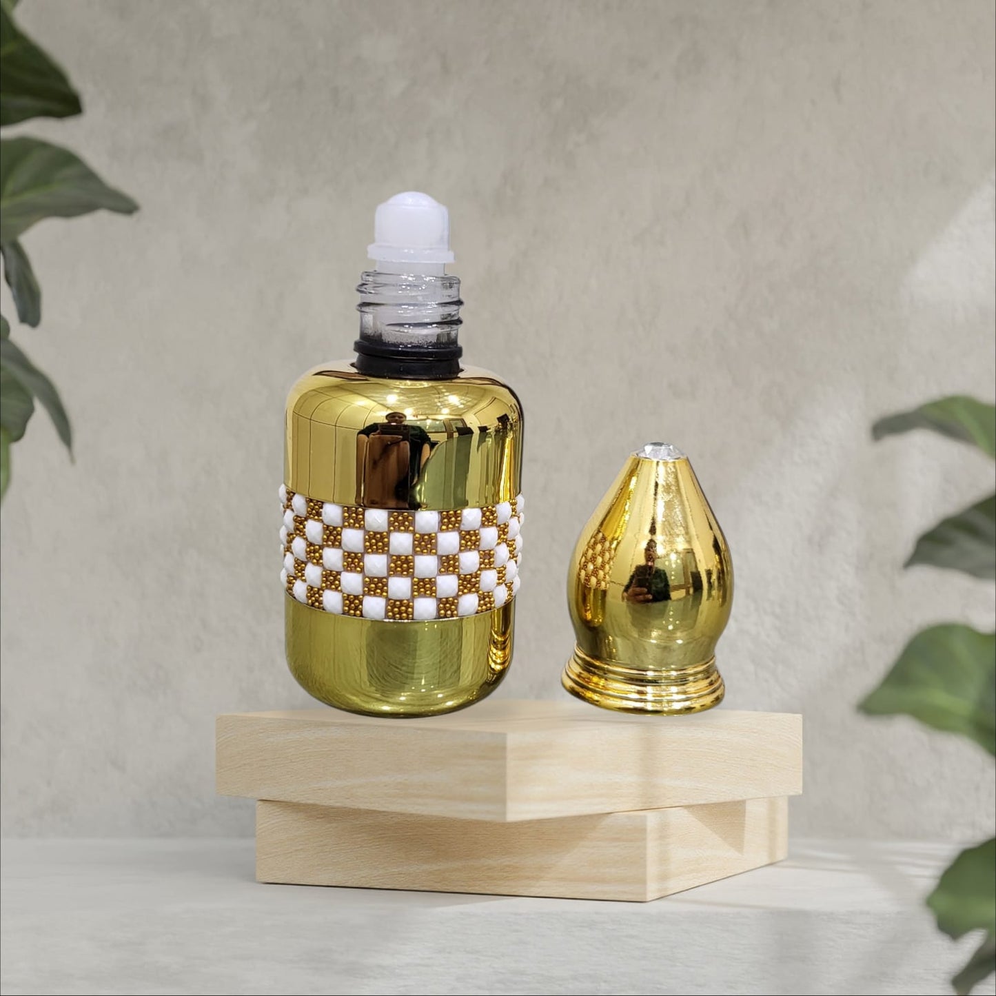 Inspire Eight Attar for Men & Women| Long-Lasting Non-Alcoholic Roll-On Attar | Ideal Gift | 6 ML Pack
