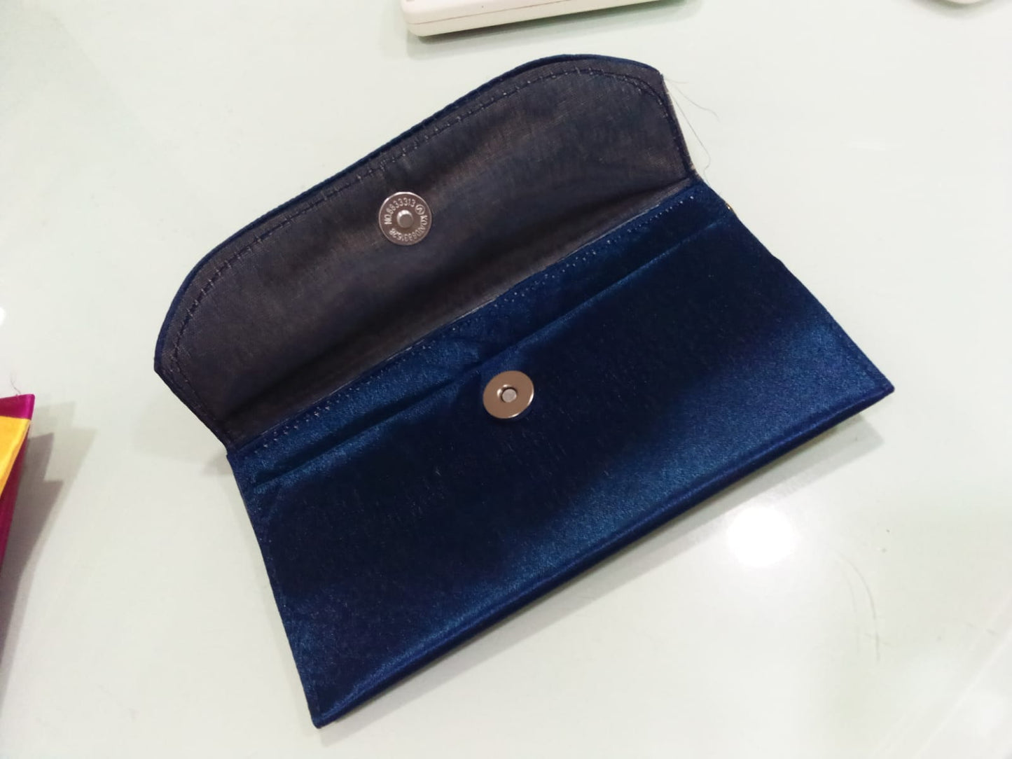 Royal Midnight Pearl & Seafoam Clutch Description