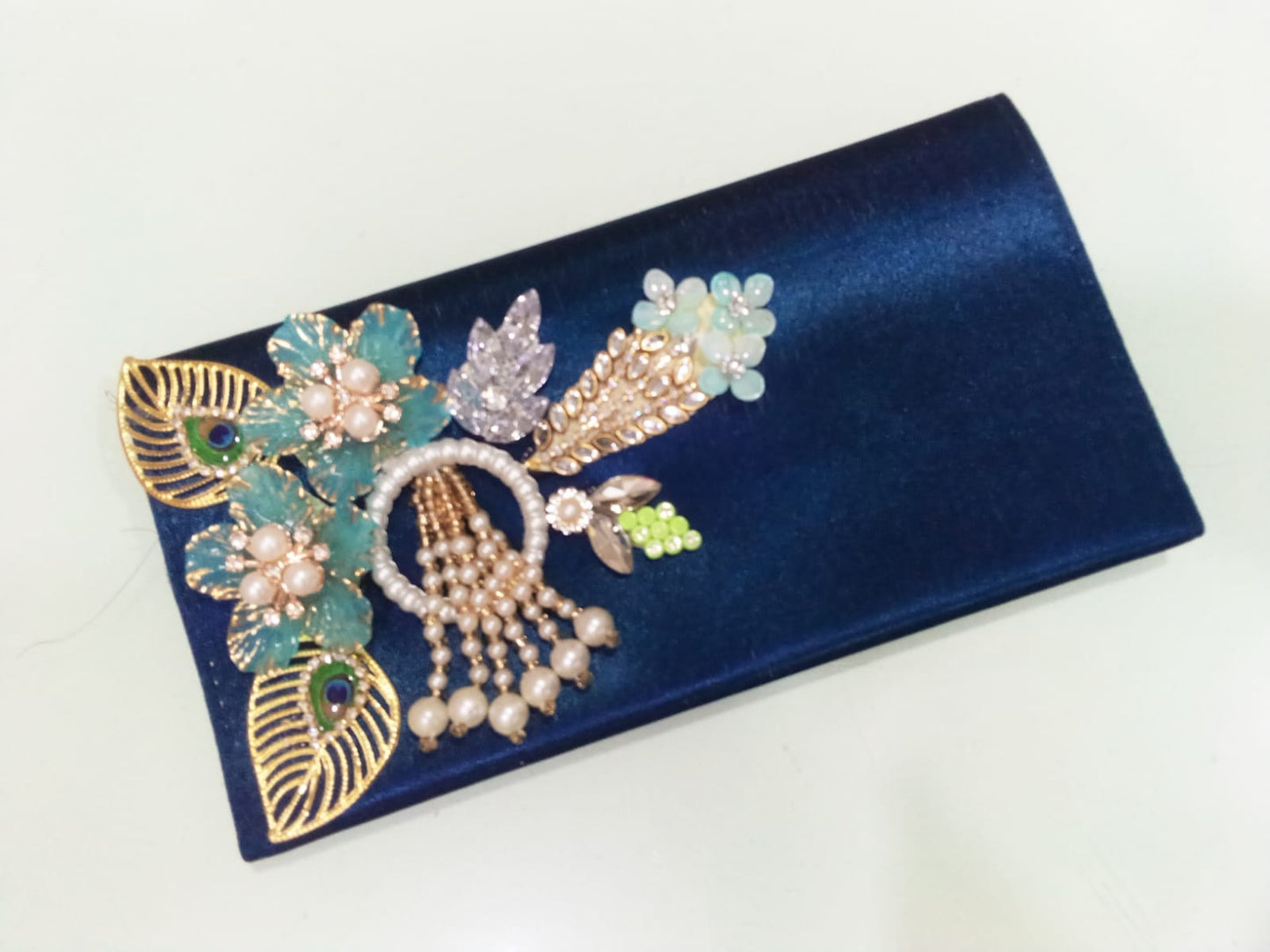 Royal Midnight Pearl & Seafoam Clutch Description